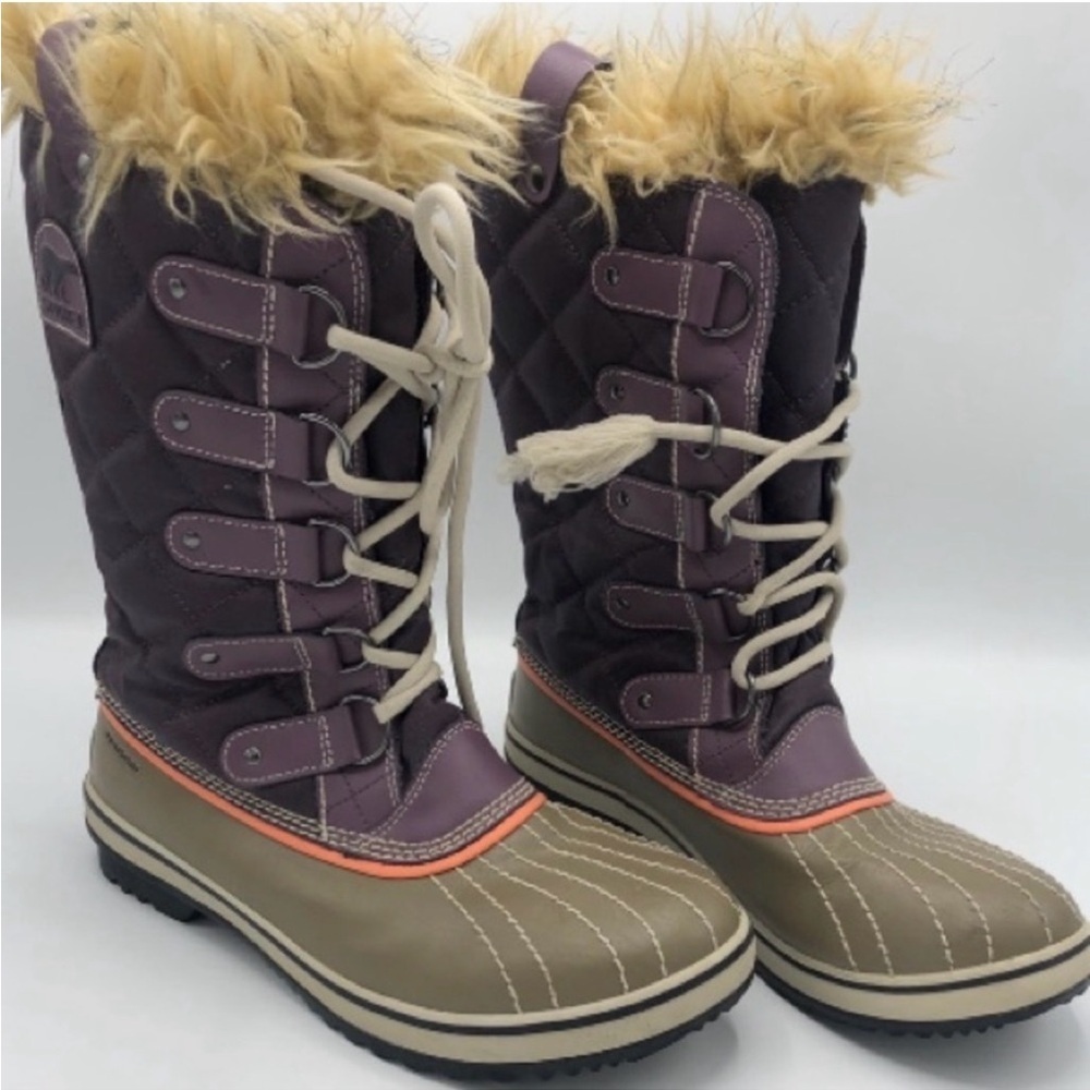 Sorel Joan of Arctic Tofino Fur Tall Purple Boots. Size 10